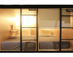  Livinn Hostels Gubeng Station Surabaya  Сурабайа